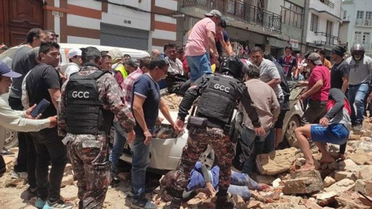 Ekvador’da 6.7 büyüklüğündeki depremde 14 kişi öldü, 380’den fazla kişi yaralandı