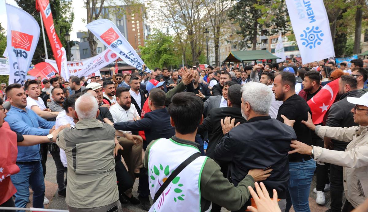 1 Mayıs kutlamalarında Memleket Partililer ile CHP’liler arasında kavga!