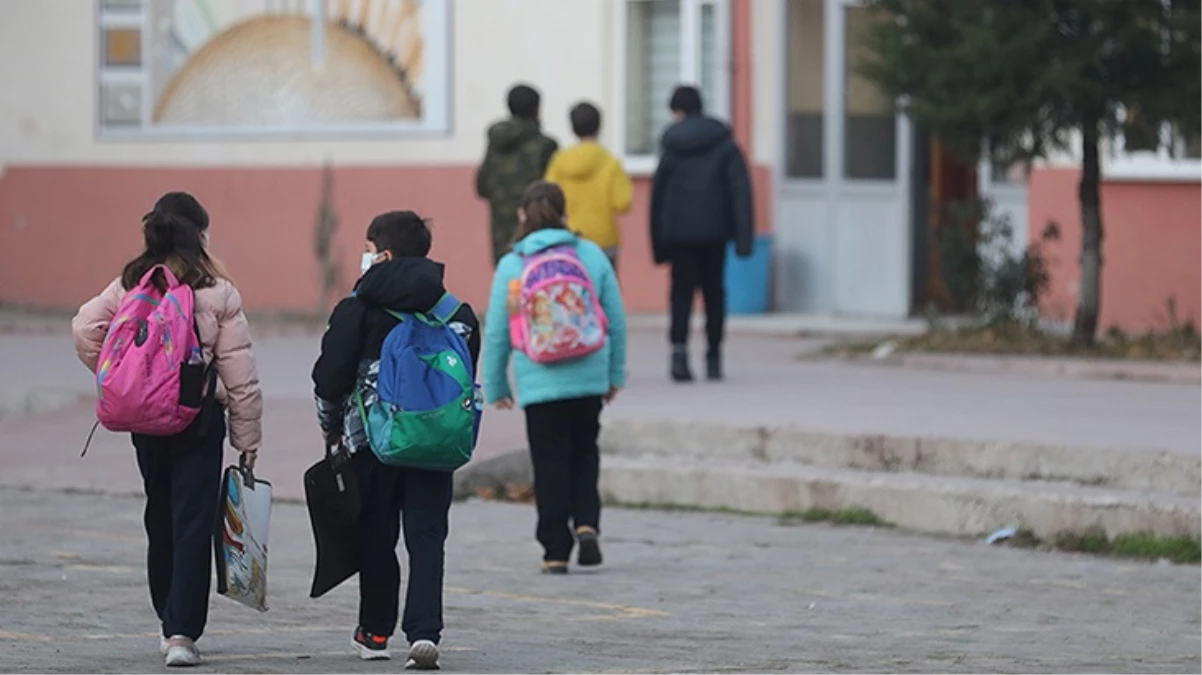 30 Ekim Pazartesi günü okullar tatil edildi