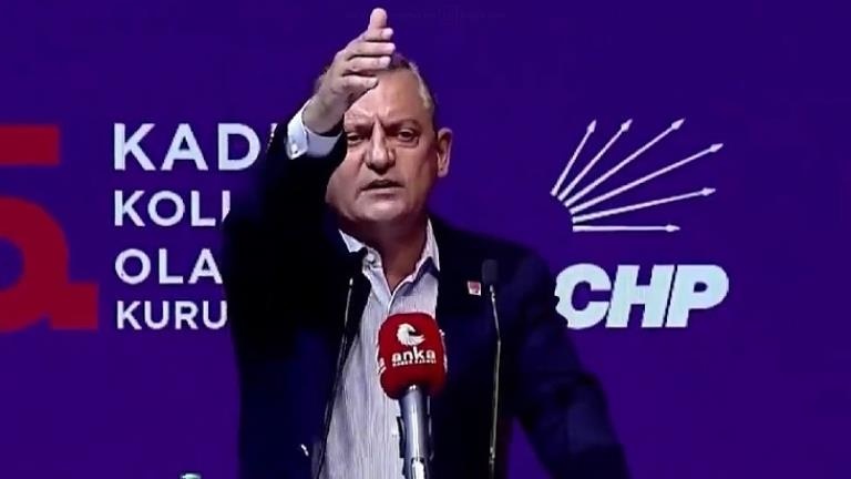 CHP’nin Kadın Kolları kongresinde gergin anlar! Sloganı duyan Özel erkekleri salondan dışarı attırdı