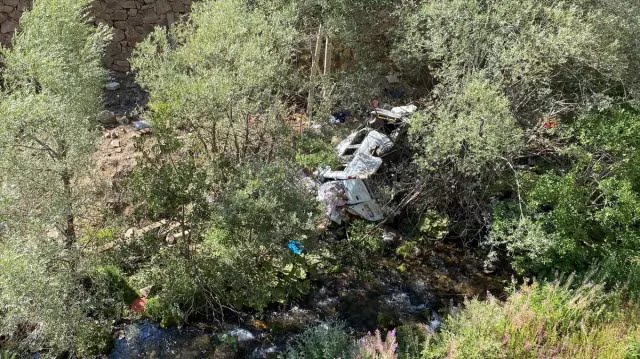 Sivas’ta işçi minibüsü uçuruma yuvarlandı: 3 ölü, 4’ü ağır 18 yaralı
