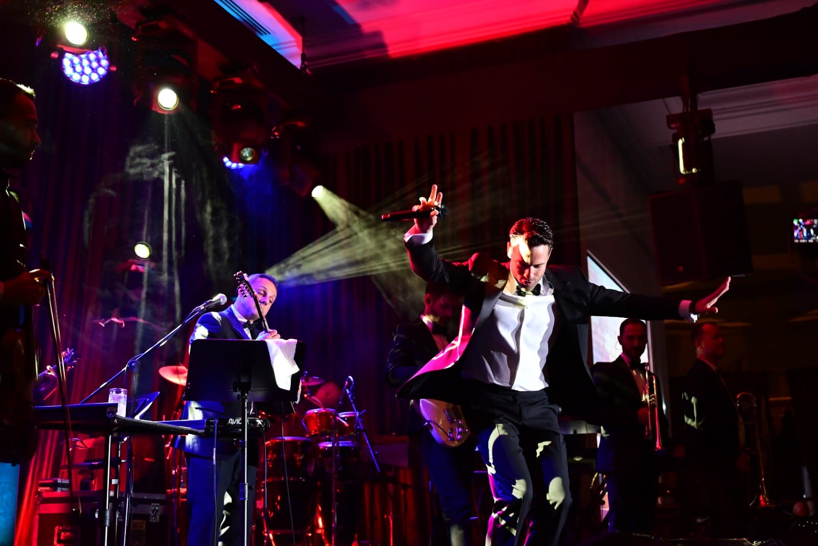 KONSTANTİNOS ARGİROS’TAN ÇIRAĞAN SARAYI’NDA  MASALSI GECE