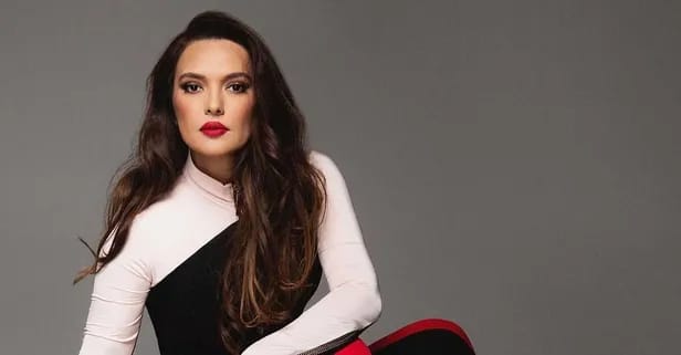 Demet Akalın, sosyal medya üzerinden sanatçılara yeşil pasaport verilmesi talebinde bulundu