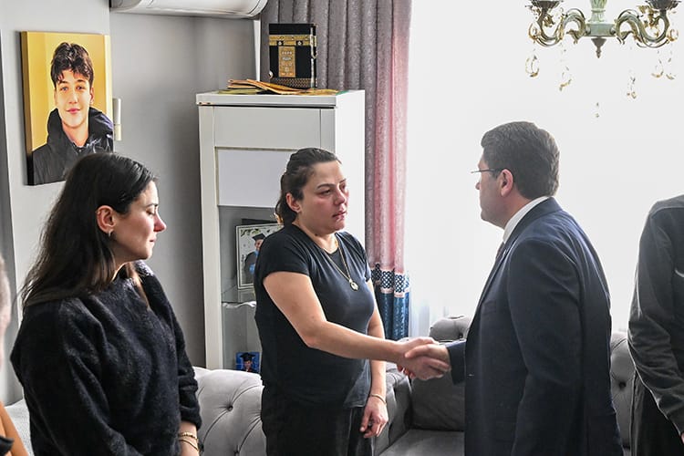 Adalet Bakanı Tunç’tan Atlas Çağlayan’ın ailesine taziye ziyareti